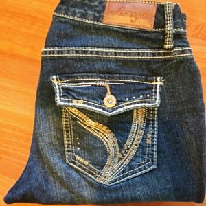 Ariya jeans